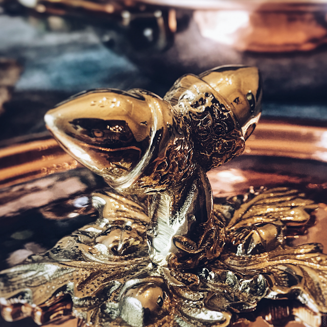 Historia Ruffoni Gold brass design