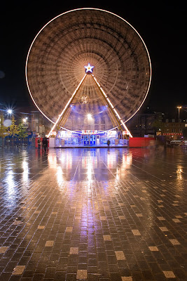 Ferris Wheel at Night - Image © David Toyne