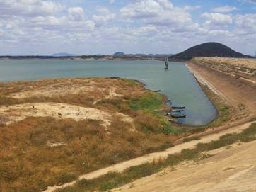 Com menos de 20%, águas de Coremas estão sendo desviadas para irrigação no RN