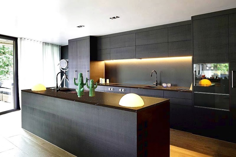 Interior Dapur Minimalis Warna Hitam Trend Inspirasi!