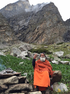 the Dhuni, the cold, the Blessing, The Master, a perfect combination