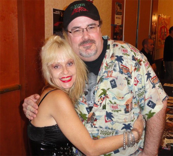 For now here is a photo of me with scream queen Linnea Quigley