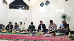 Kapolsek Pasekan dan Muspika Gelar Taraweh Keliling di Masjid Nurul Huda