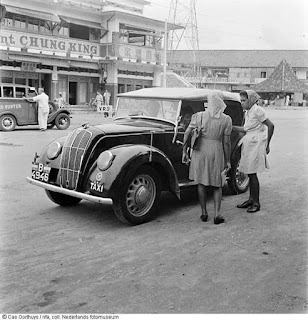 FOTO JADOEL Taxi Jakarta Tahun 1947