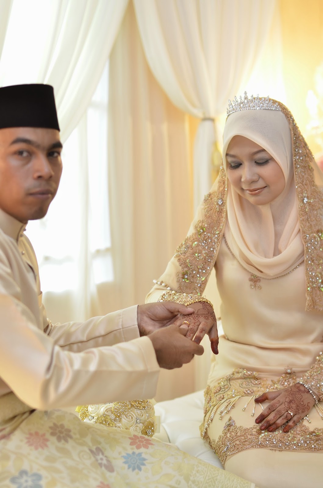 Wawa Syaida BAJU  KURUNG  MODEN NIKAH UNTUK DISEWA 