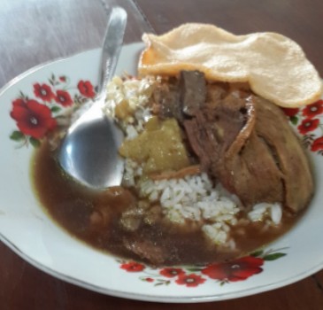 KULINER NUSANTARA: “NASI RAWON”