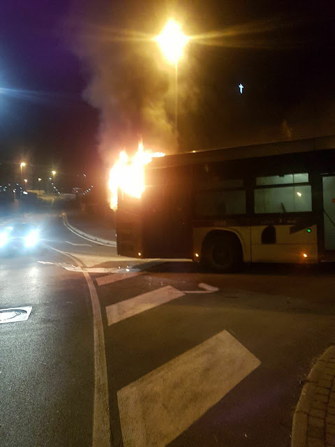 RomaTPL: autobus in fiamme a Selva Candida
