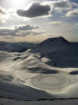 Simon Beck Snow Art  "Intricate Pieced Circle"