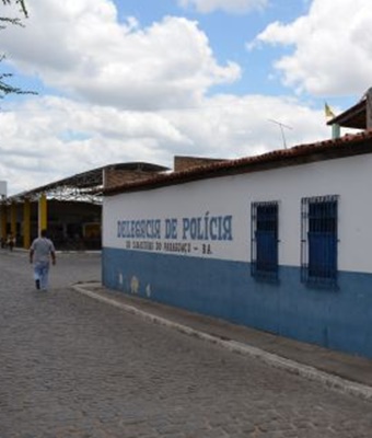 Mulher é violentada durante assalto na cidade de Cabaceiras do Paraguaçu; adolescente suspeito é apreendido