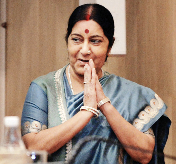 Sushma Swaraj Biography, Height, Weight, Age, Husband, Family and Many more