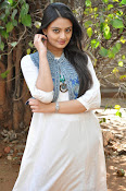 Nikitha Narayan new glam pics-thumbnail-27