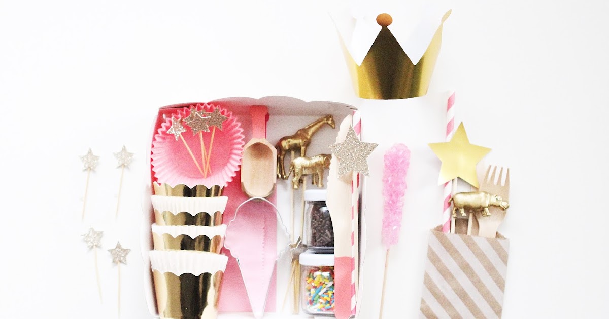 bright bold DIY  CHRISTMAS  COOKIE DECORATING  KIT  