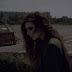 Lykke Li é uma zumbi diferente no clipe de "Gunshot"