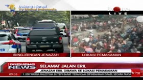 Isak Tangis dan Lantunan Sholawat Ribuan Warga Iringi Keberangkatan Jenazah Eril Ke Pemakaman Isak Tangis dan Lantunan Sholawat Ribuan Warga Iringi Keberangkatan Jenazah Eril Ke Pemakaman