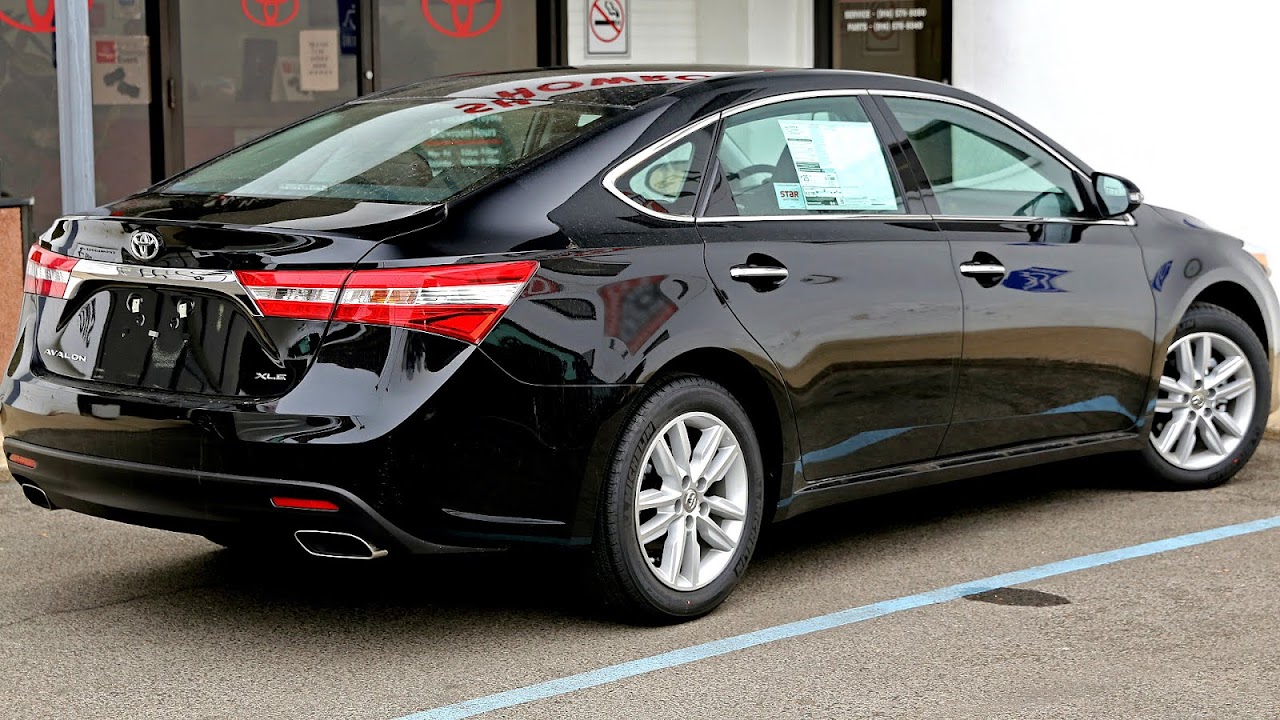 Toyota Avalon Photos