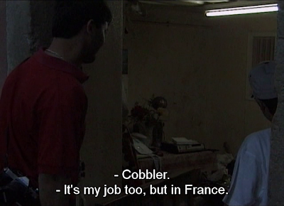 José meets a fellow cobbler in "Viagem à Expo"