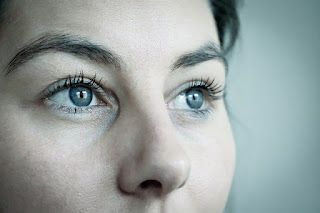 THE MOST EFFECTIVE METHOD TO MAKE YOUR EYES NATURALLY BEAUTIFUL