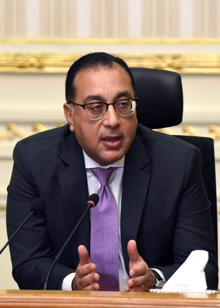 رئيس الوزراء يهنئ وزير الدفاع بعيد تحرير سيناء. جريده الراصد24