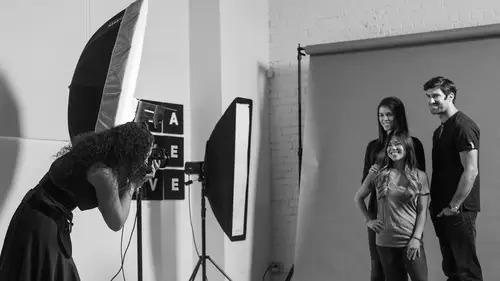 CreativeLive – Lighting & Posing Large Groups - GraphicsMarket.net