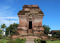 Candi Pari Peninggalan Kerajaan Majapahit