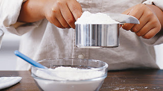 measuring flour perfectly