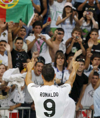 Ronaldomadrid on Wallpaper Cristiano Ronaldo  C R 9 Real Madrid
