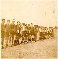 REAL VALLADOLID DEPORTIVO - Valladolid, España - Temporada 1942-43 - Con el Burjasot CF en un partido disputado en el campo del Burjasot el 02/07/1943