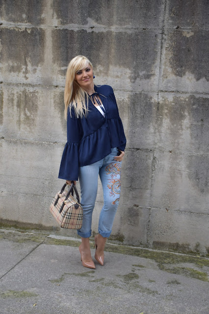 outfit blu come abbinare il blu abbinamenti blu how to wear blue blue outfit outfit camicia blu  outfit ottobre 2016 outfit autunnali  fashion blogger italiane mariafelicia magno web influencer italiane outfit casual camicia sammy dress