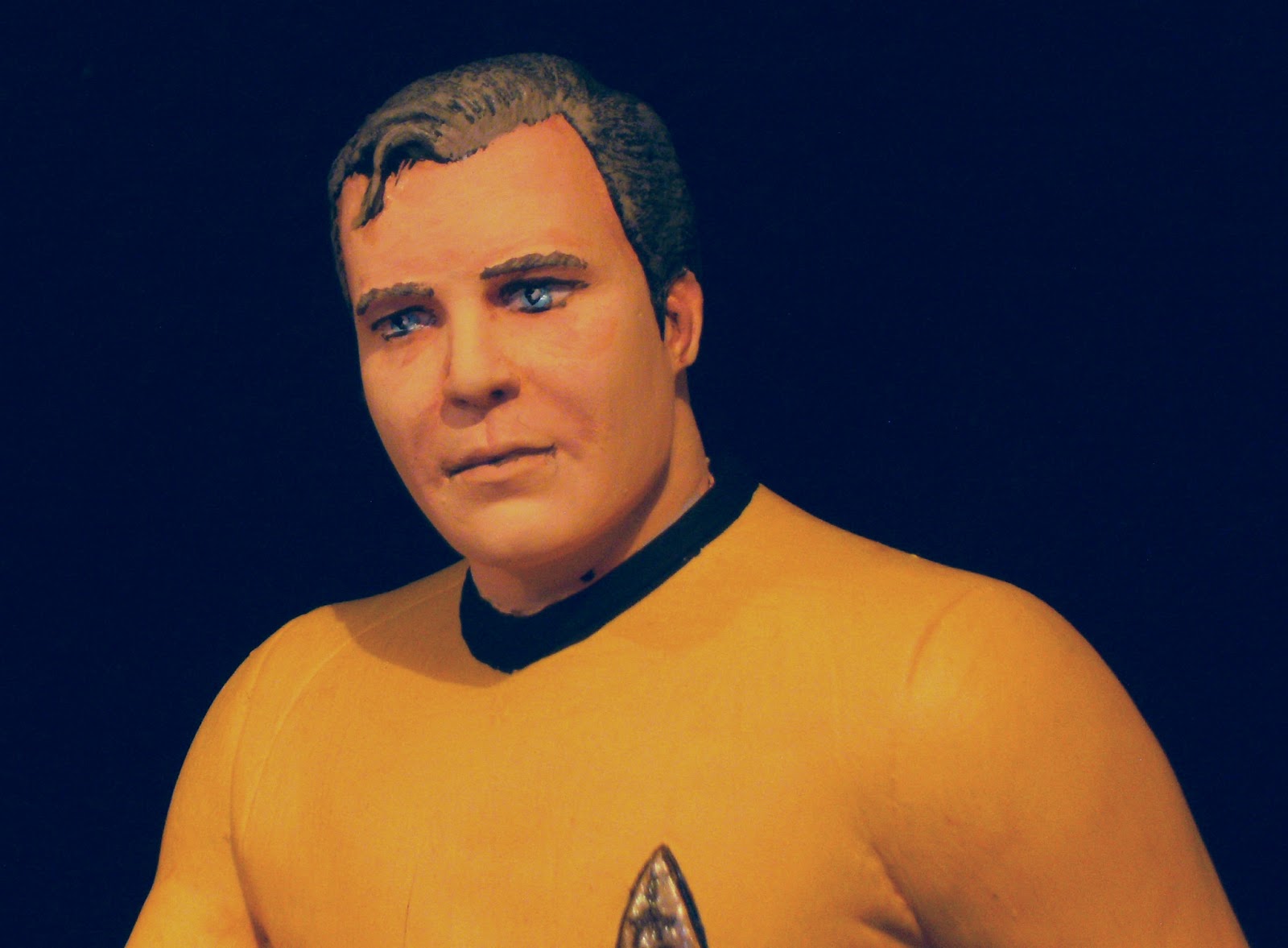 Happyscale-Modellbau: Star Trek TOS Captain James T. Kirk - Vinylfigur ...