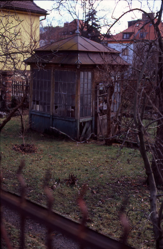 Garden house in Strasnice, Prague