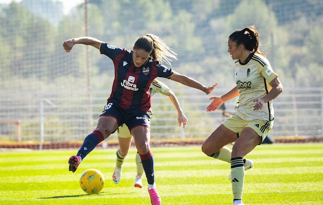 Gabi Nunes Levante UD Granada CF Femenino