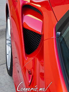 Ferrari 488 GTB Side scoops