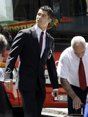 cristiano ronaldo hairstyle from back. Cristiano Ronaldo Hairstyle