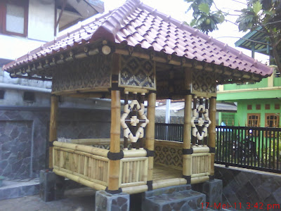 Saung-gazebo-saung bambu-atap-sirat