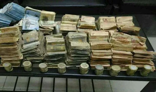 سعر صرف الليرة السورية مقابل العملات الأجنبية والذهب اليوم الأثنين 5/4/2021