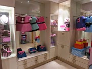 Istimewa Hello Kitty Closet, Dompet Flanel
