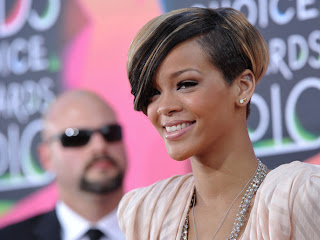 Rihanna Short Hairstyle at the Nickelodeon's 23rd Annual Kids' Choice Awards