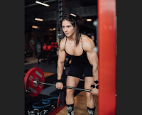 Muscle dysmorphia in novice and experienced female bodybuilders