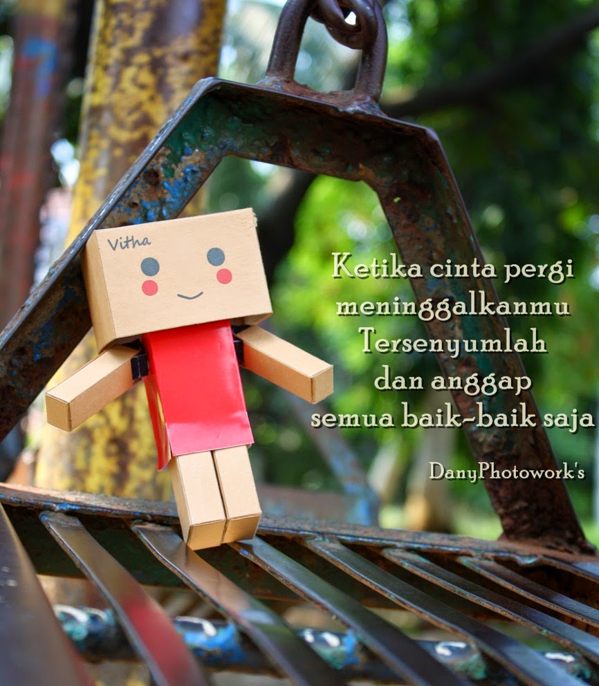 Si Danbo Kardus Wallpaper Foto Danbo Galau Terbaru