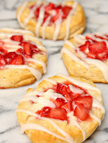 Most Viewed Recipe of the Week | Strawberry and Cream Danishes from Happy Go Lucky #SecretRecipeClub #recipe #breakfast #danish