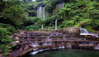 Keindahan Air Terjun Benang Kelambu  