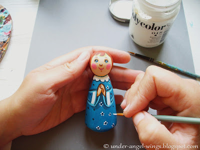 DIY creating the wooden painted Christmas angel peg doll