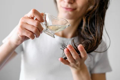 hydrating dry hair, preventing moisture loss, dry hair care tips, moisturizing hair products, hair hydration, hair care routine, Hair Care Tips,Maintaining Proper Hair Moisture.