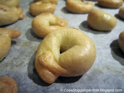 taralli cosa blogga in pentola ricetta biscotti cosabloggainpentola