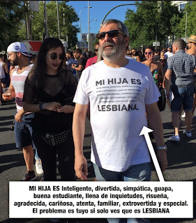 Remera de un padre orgulloso de su hija lesbiana