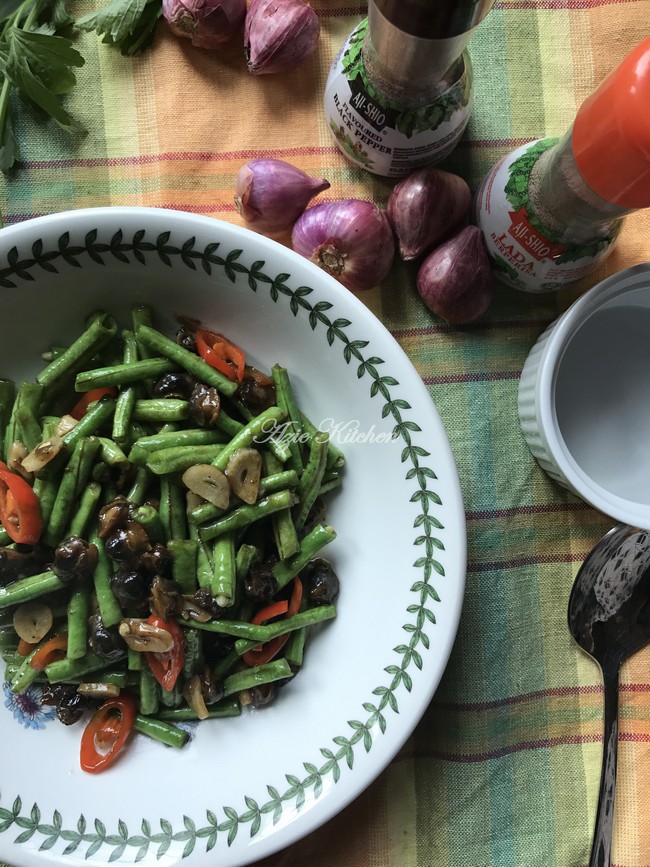 Kerang Goreng Kacang Panjang Dengan Serbuk Lada Hitam 