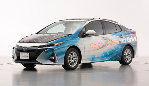 Toyota solar car Tesla will be able to run free of life without fuel