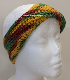 Sweet Nothings Crochet free crochet pattern blog, free crochet pattern for a mobius headband, left side view of the headband,
