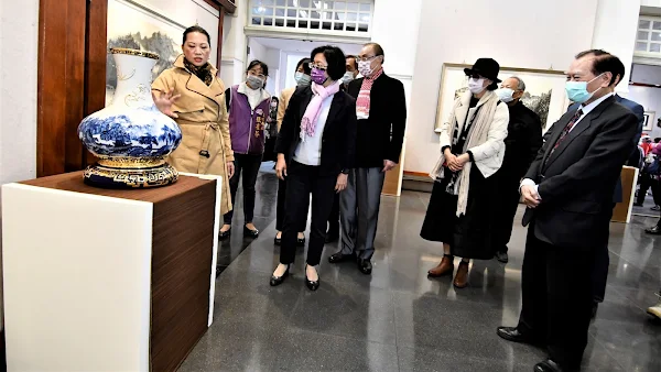 卓麗秋心月造境 山水青花瓷展在彰化藝術館