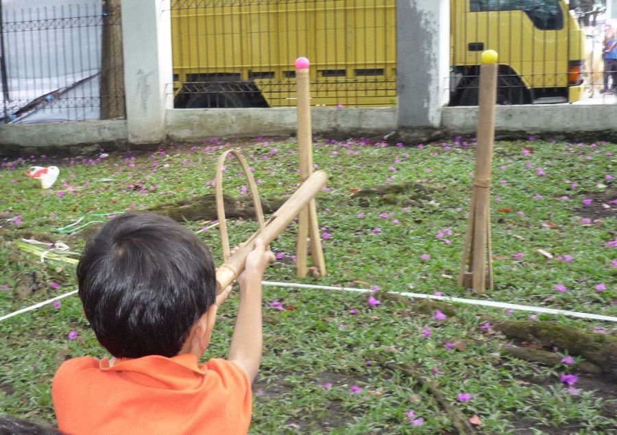 Ayo Pakai Ide: Mainan Tradisional Indonesia Berbahan Dasar 